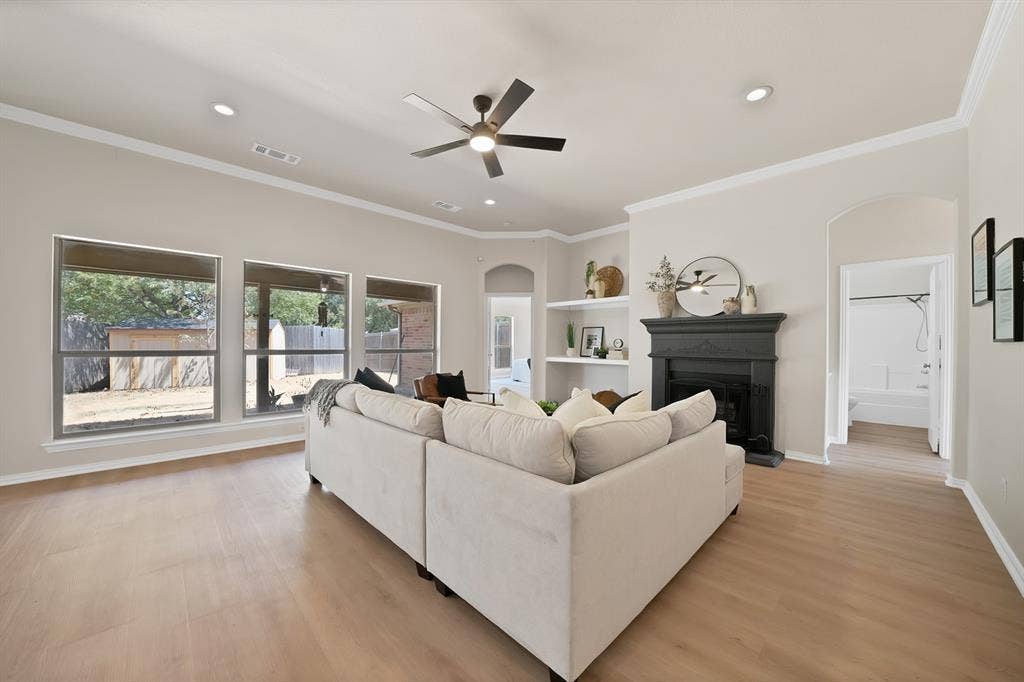 137 Hirth Drive, Crowley, TX 76036 137 Hirth Drive, Crowley, TX 76036