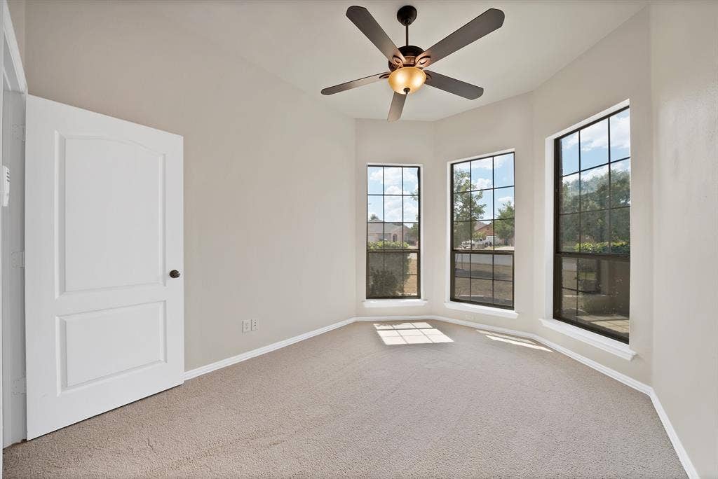 137 Hirth Drive, Crowley, TX 76036 137 Hirth Drive, Crowley, TX 76036