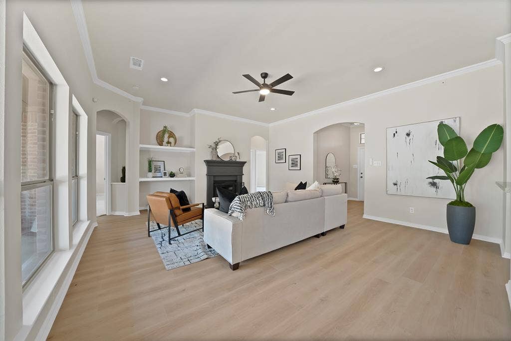 137 Hirth Drive, Crowley, TX 76036 137 Hirth Drive, Crowley, TX 76036
