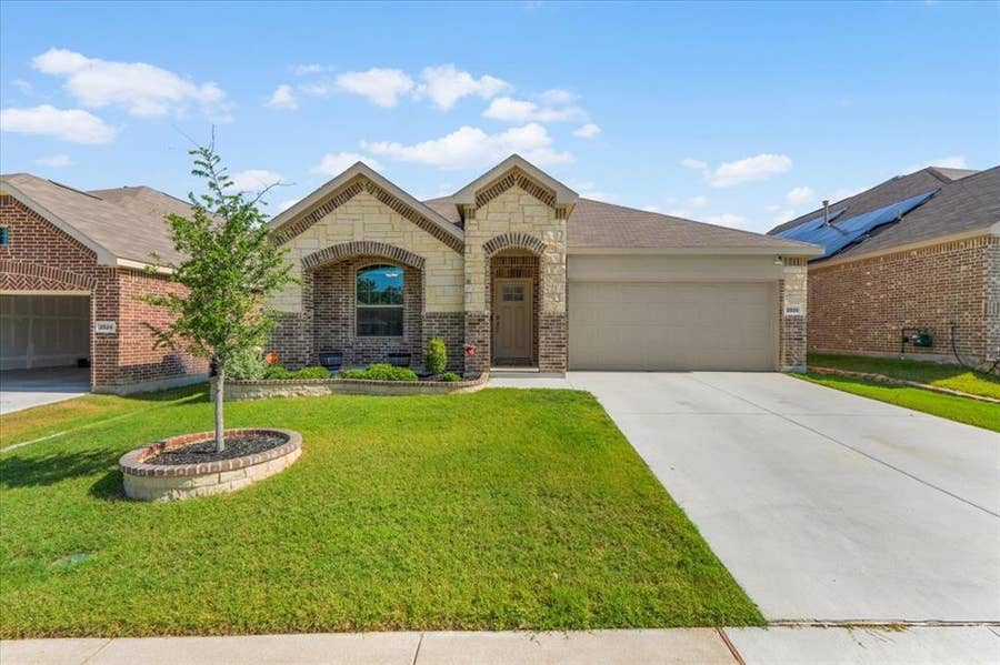 Property photo for 2520 Goodrich Road, Fort Worth, TX