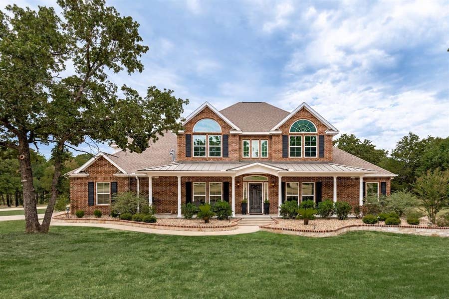 Property photo for 2144 Cross Creek Drive, Scurry, TX