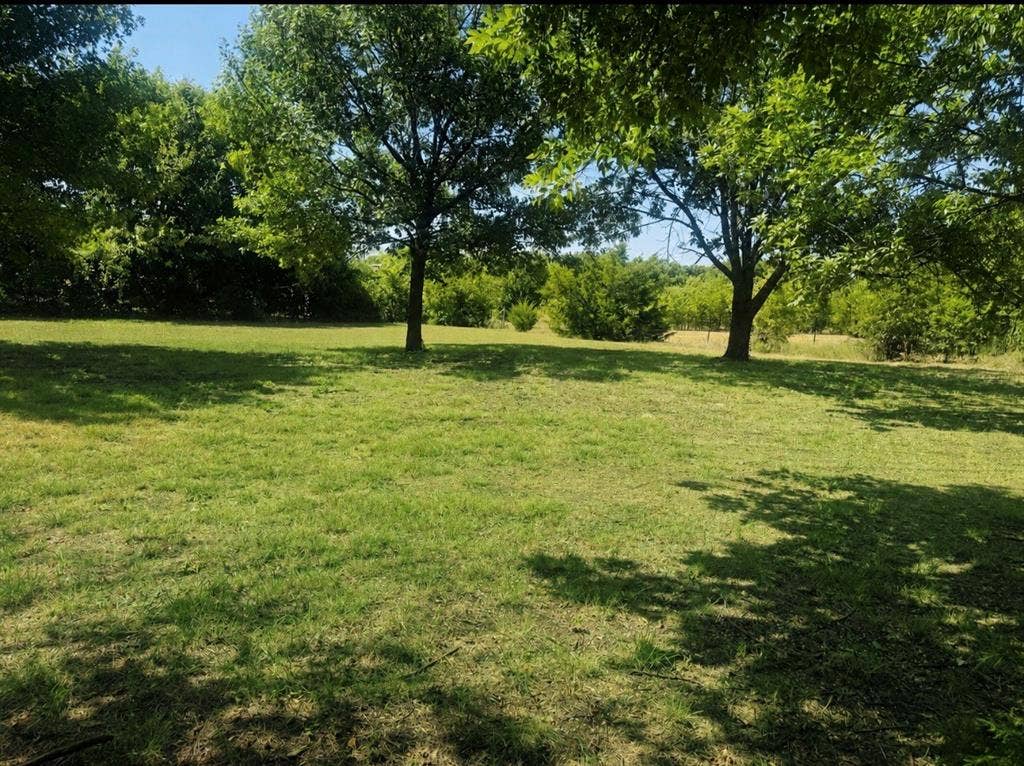 1731 N Mockingbird Lane, Midlothian, TX 76065