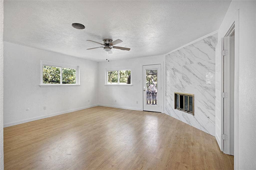 520 Circleview Drive S, Hurst, TX 76054 520 Circleview Drive S, Hurst, TX 76054