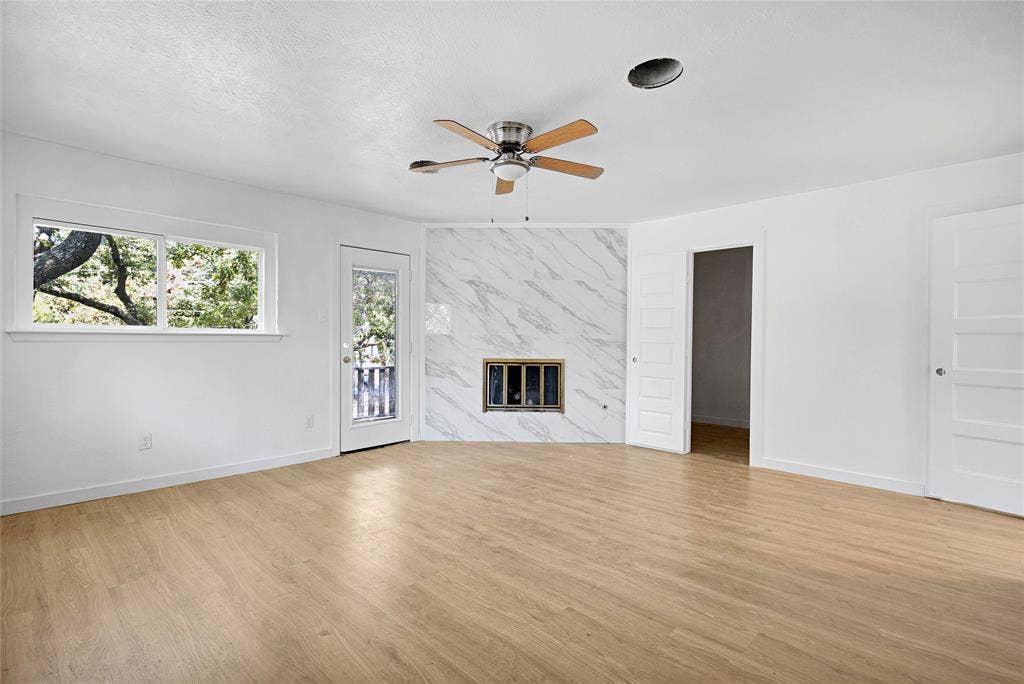 520 Circleview Drive S, Hurst, TX 76054 520 Circleview Drive S, Hurst, TX 76054