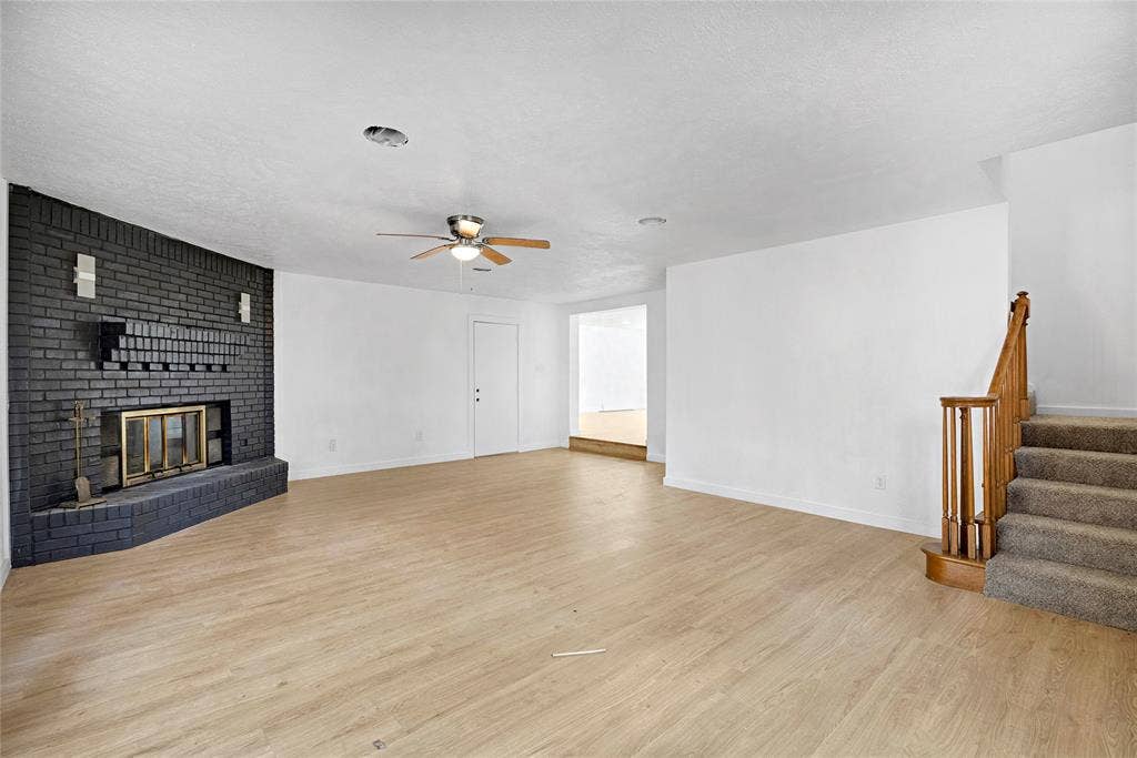 520 Circleview Drive S, Hurst, TX 76054 520 Circleview Drive S, Hurst, TX 76054