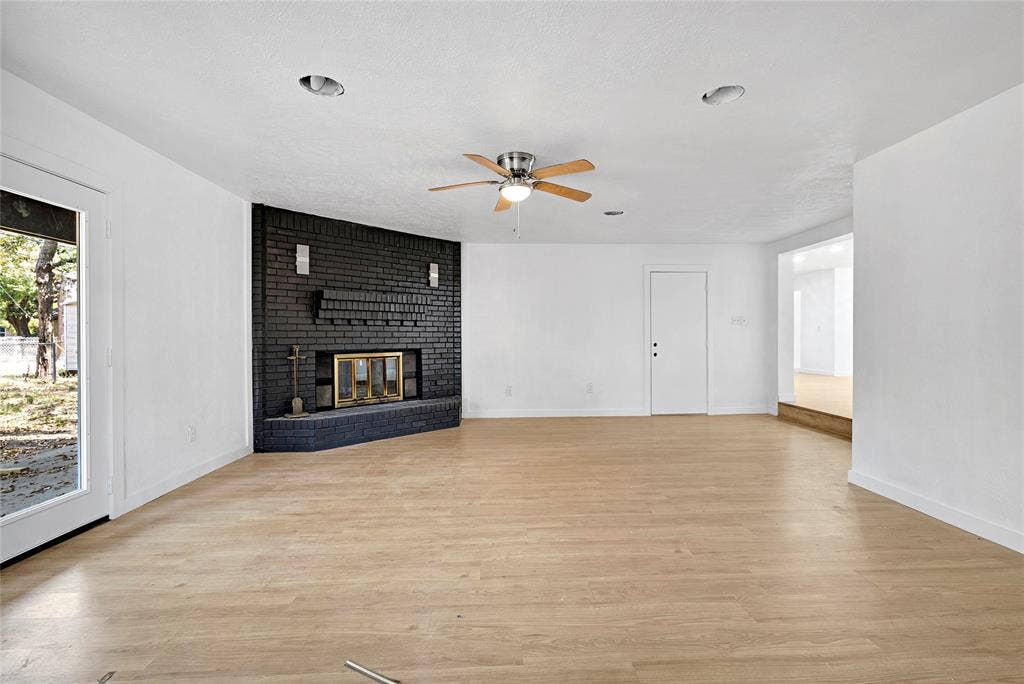 520 Circleview Drive S, Hurst, TX 76054 520 Circleview Drive S, Hurst, TX 76054