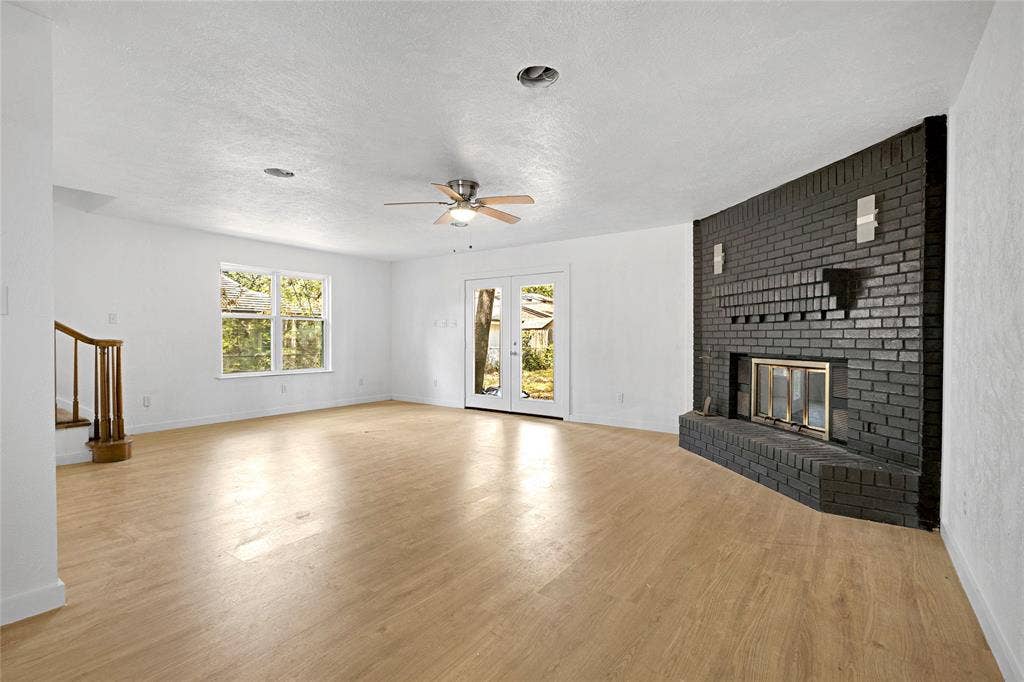 520 Circleview Drive S, Hurst, TX 76054 520 Circleview Drive S, Hurst, TX 76054