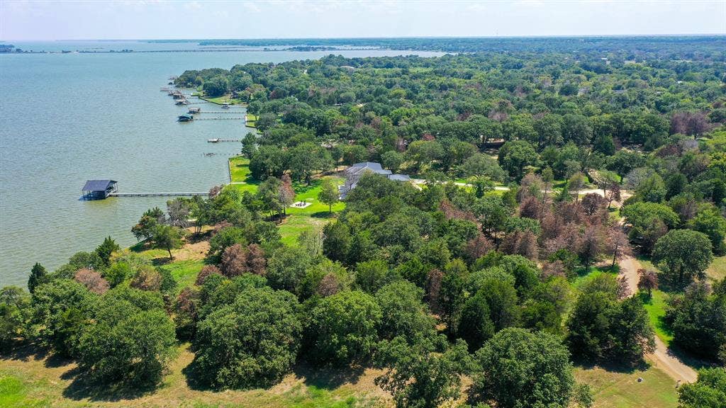 1801 Fox Hollow Lane, Kemp, TX 75143 1801 Fox Hollow Lane, Kemp, TX 75143
