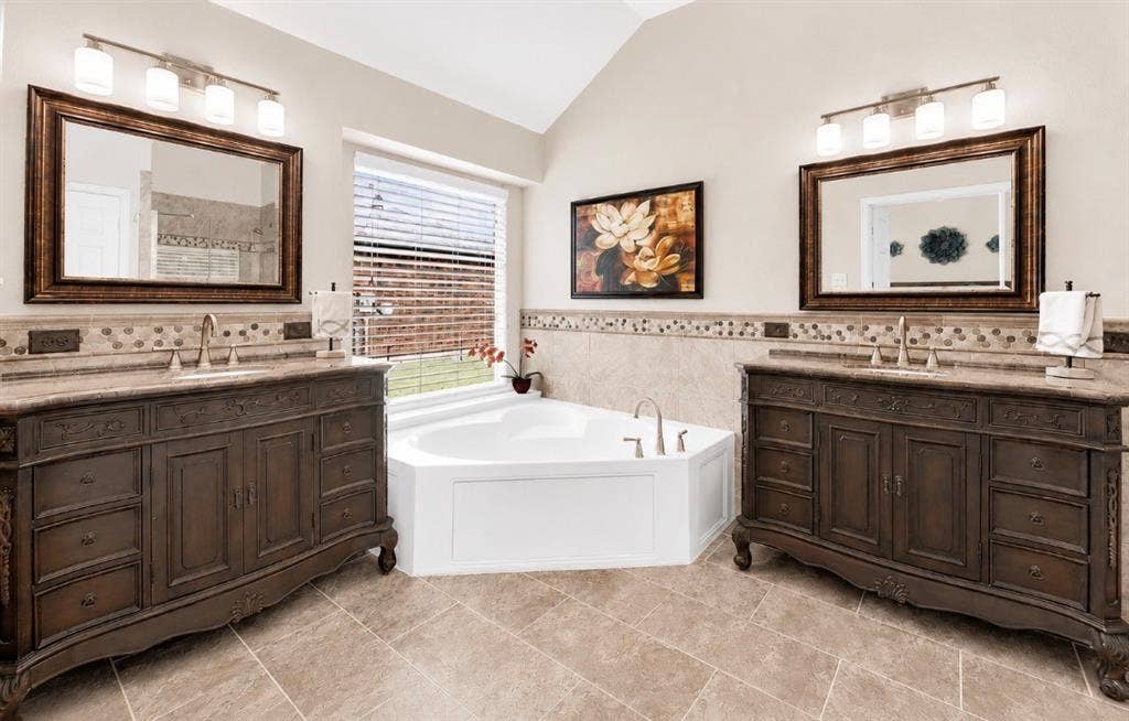 2401 Fieldcrest Drive, Rockwall, TX 75032