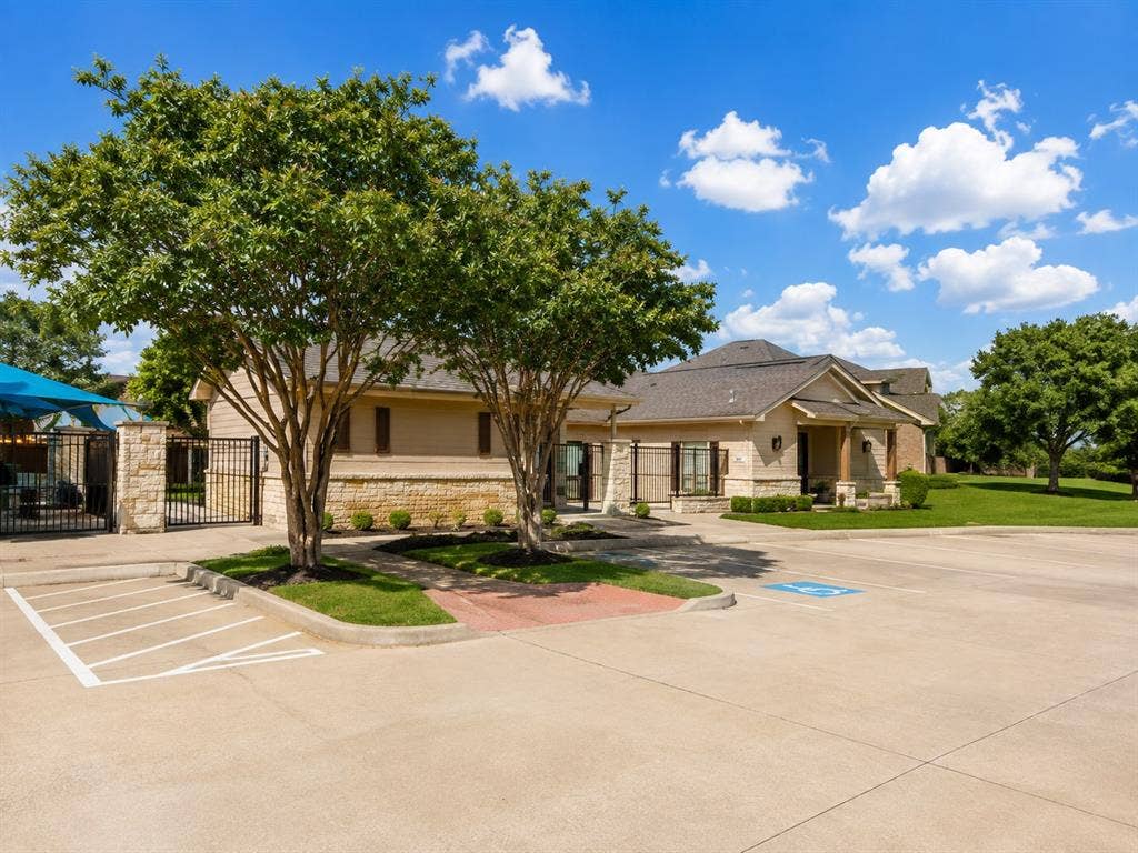 2401 Fieldcrest Drive, Rockwall, TX 75032