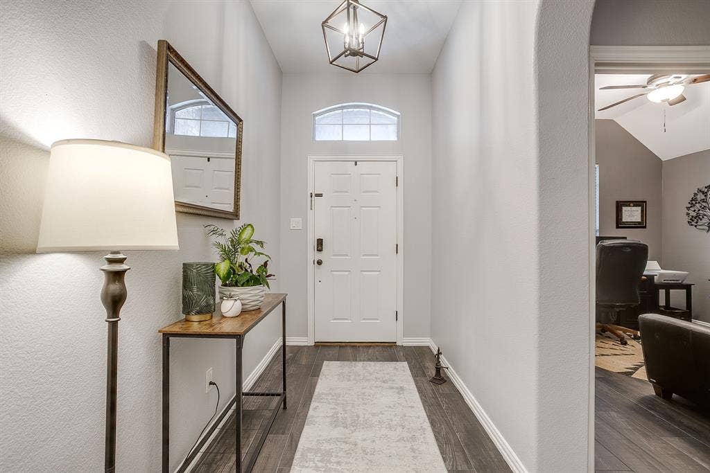 5504 Old Orchard Drive, Fort Worth, TX 76123