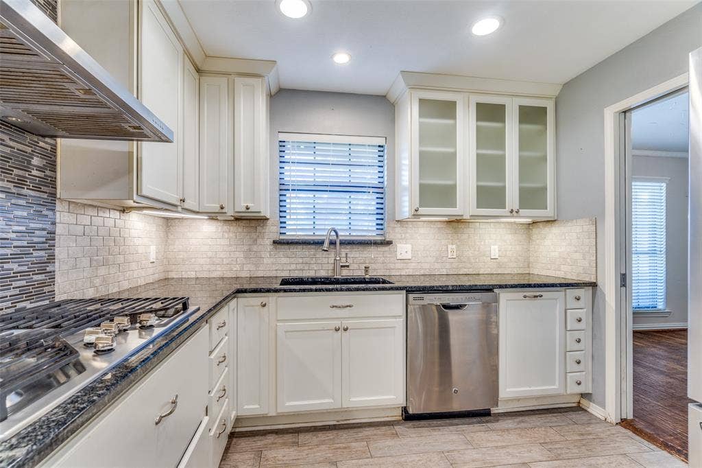 2217 Canyon Valley Trail, Plano, TX 75023 2217 Canyon Valley Trail, Plano, TX 75023