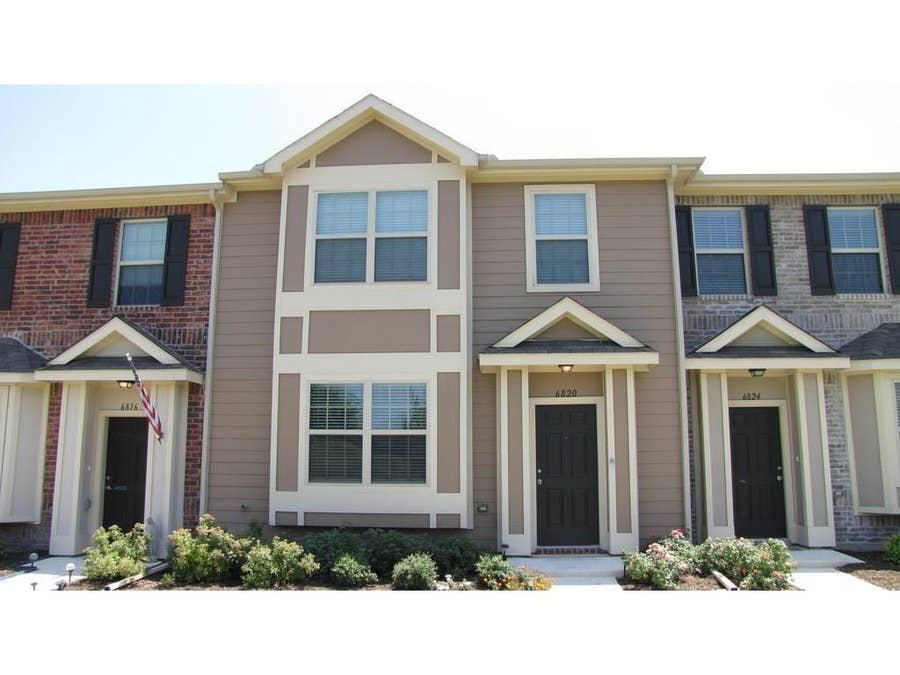 Property photo for 6820 Carrington Lane, Fort Worth, TX