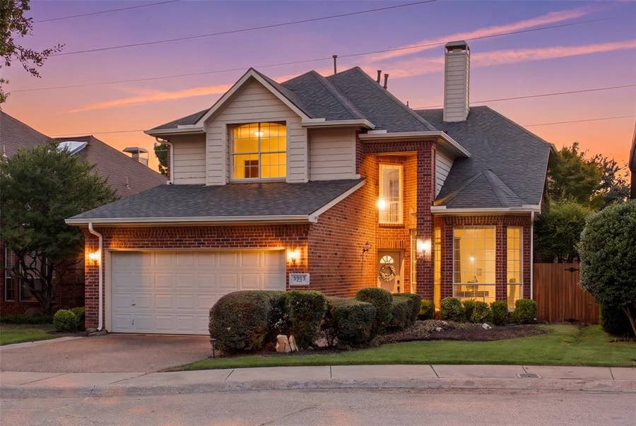 Property photo for 3903 Rive Lane, Addison, TX