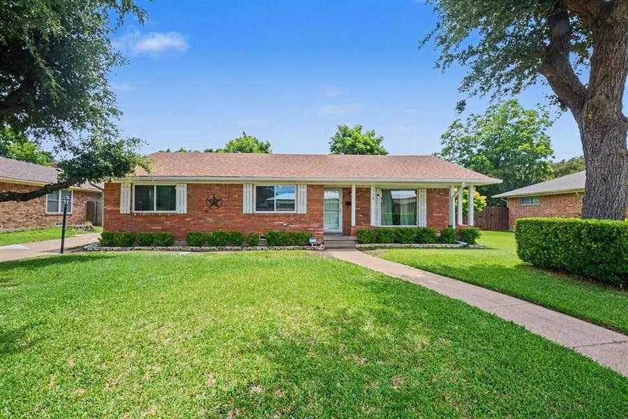 Property photo for 1114 Glouchester Drive, Garland, TX