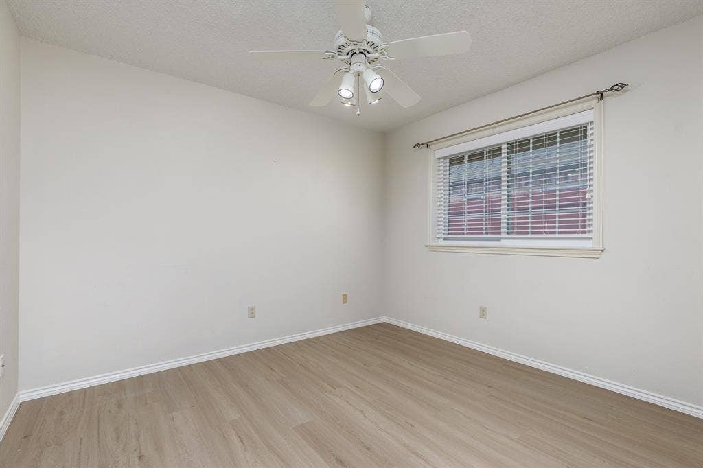 2526 Willowdale Drive, Carrollton, TX 75006 2526 Willowdale Drive, Carrollton, TX 75006