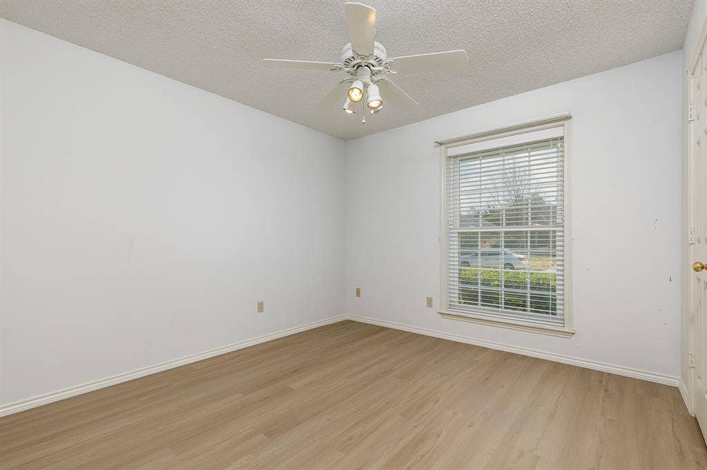 2526 Willowdale Drive, Carrollton, TX 75006 2526 Willowdale Drive, Carrollton, TX 75006