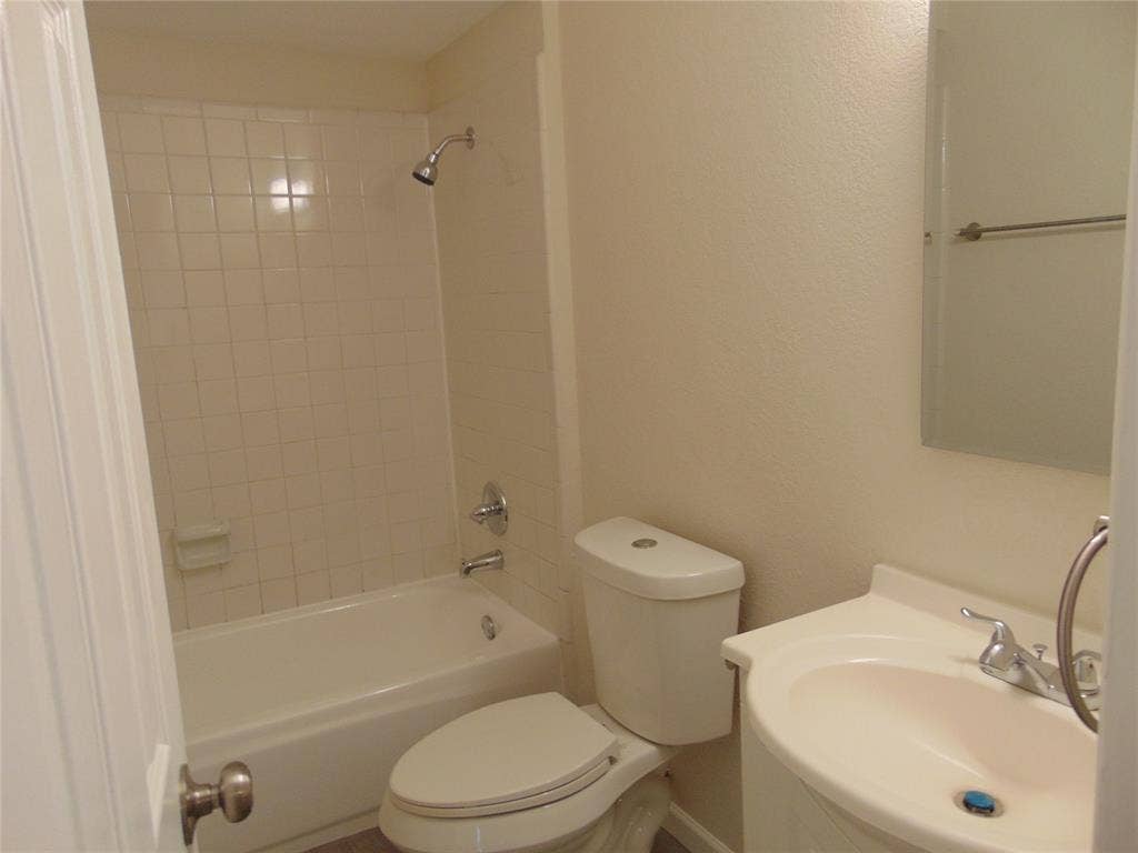 1224 Mars Drive, Cedar Hill, TX 75104