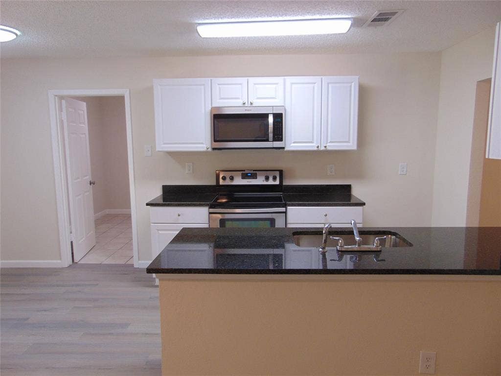 1224 Mars Drive, Cedar Hill, TX 75104