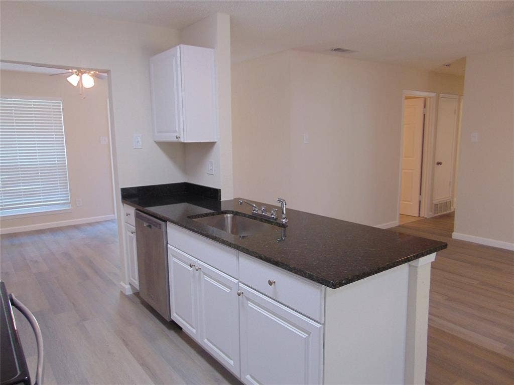 1224 Mars Drive, Cedar Hill, TX 75104