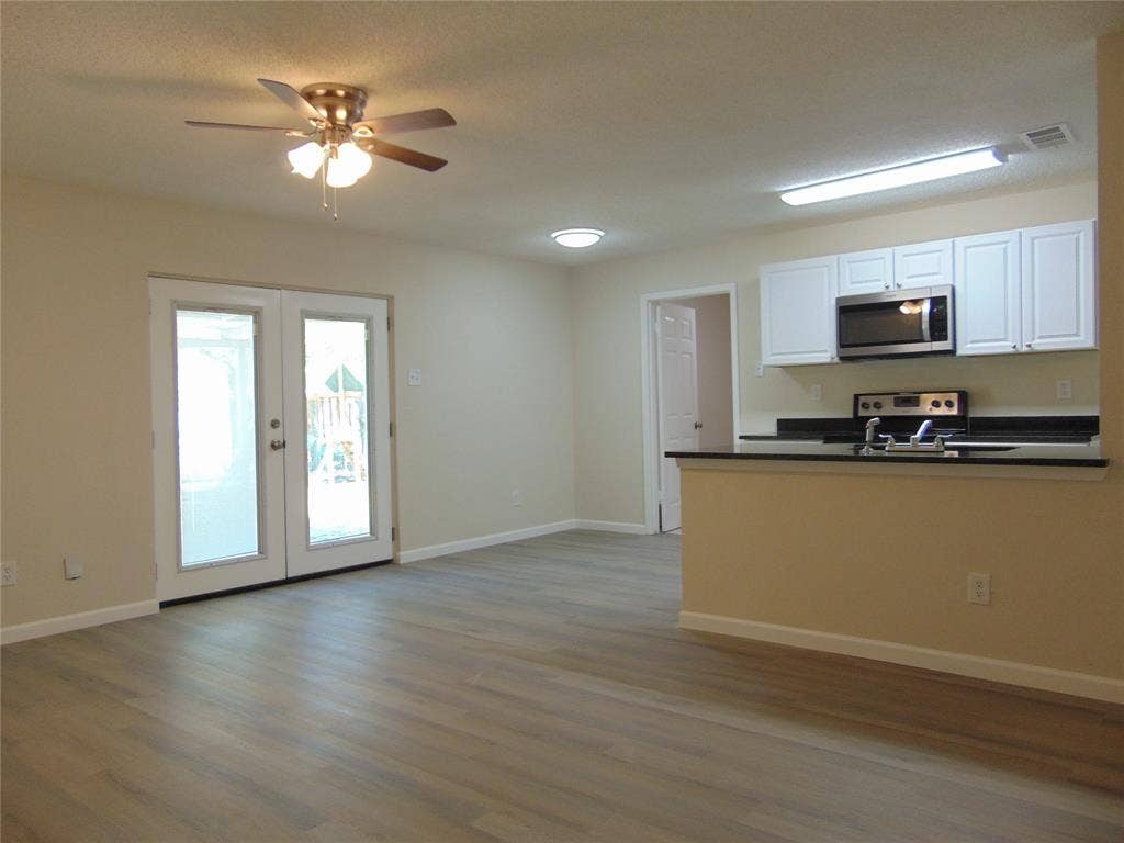 1224 Mars Drive, Cedar Hill, TX 75104