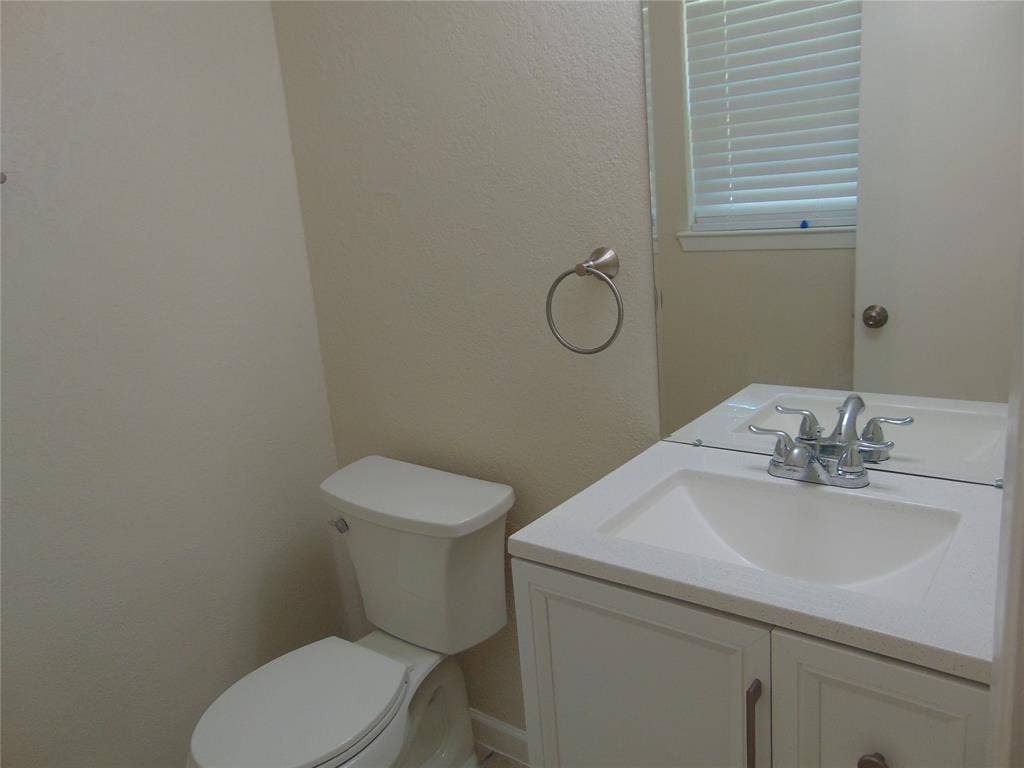 1224 Mars Drive, Cedar Hill, TX 75104