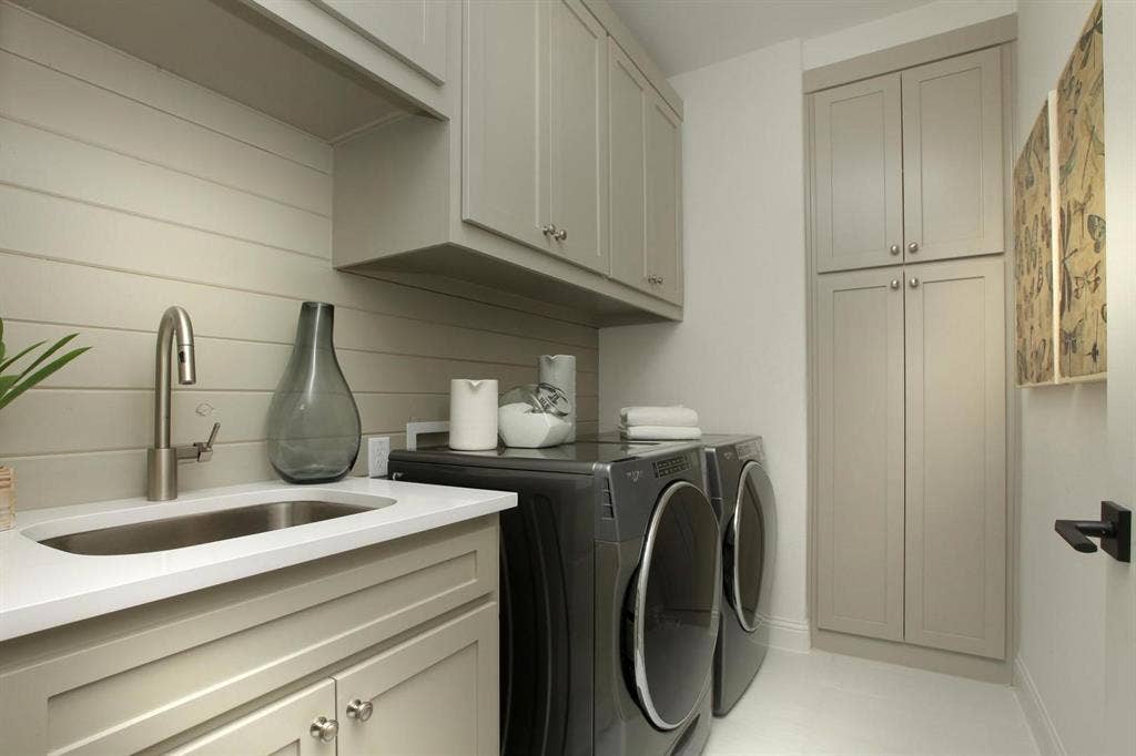 2712 Oak Blossom Drive, McKinney, TX 75071 The Brynlee Laundry Room.jpg