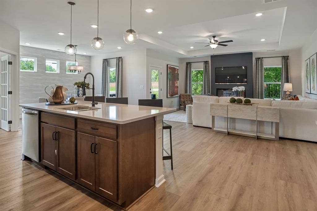 305 Heritage Grove Road, Blue Ridge, TX 75424 The Avondale- Open kitchen/ family room