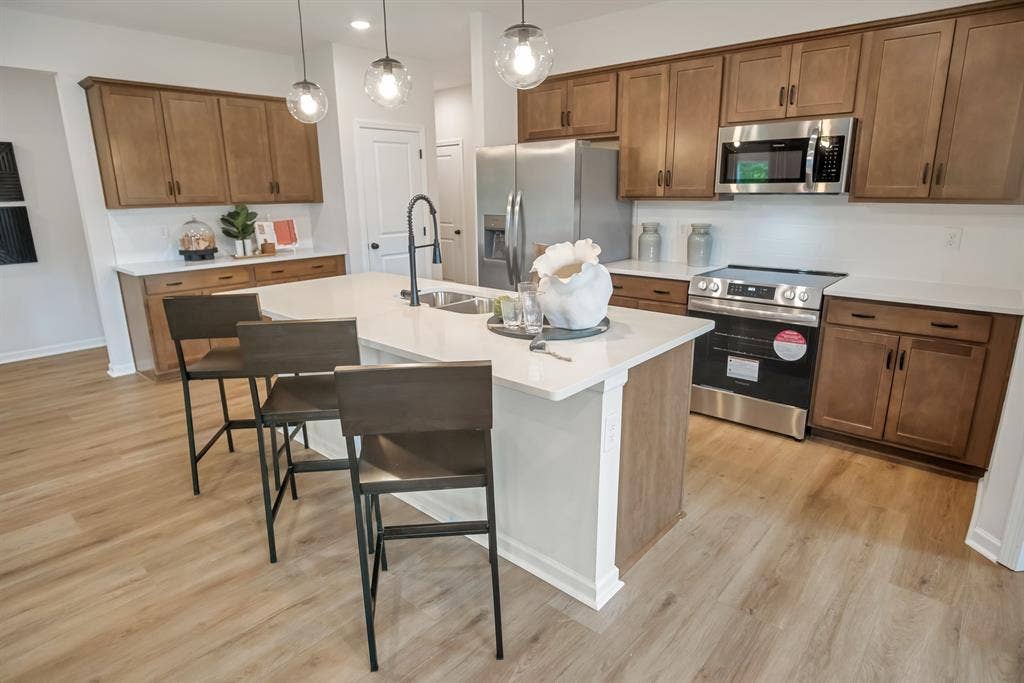 305 Heritage Grove Road, Blue Ridge, TX 75424 The Avondale- kitchen