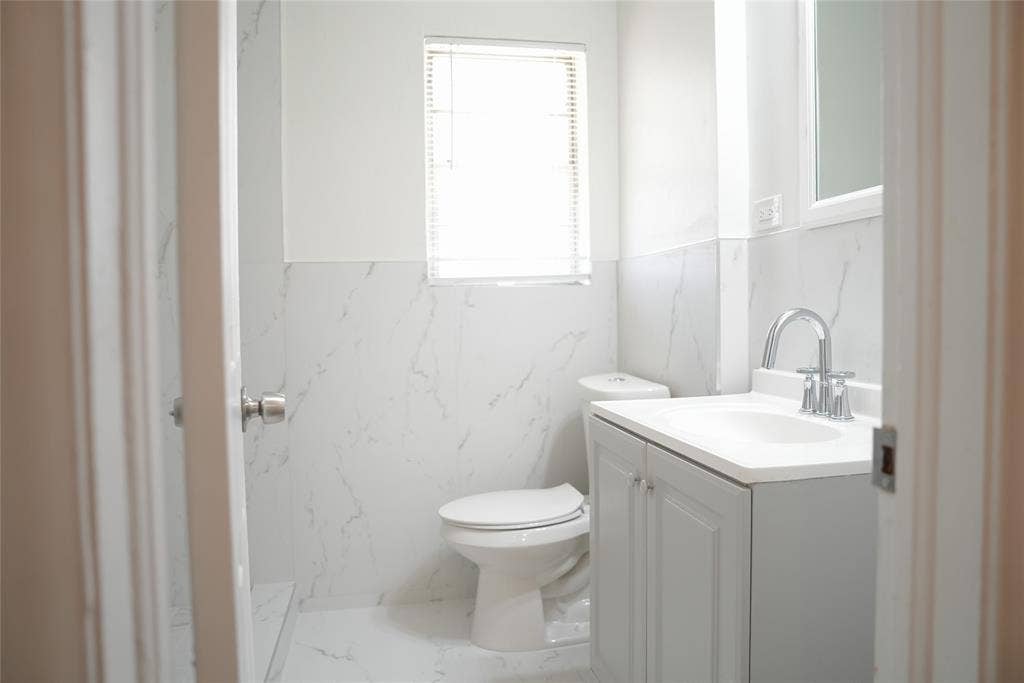 6565 Ascot Lane, Dallas, TX 75214 6565 Ascot Lane, Dallas, TX 75214