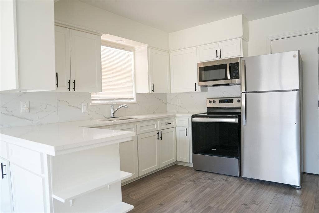 6565 Ascot Lane, Dallas, TX 75214 6565 Ascot Lane, Dallas, TX 75214