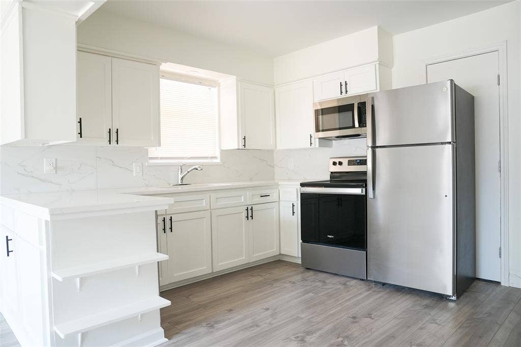 6565 Ascot Lane, Dallas, TX 75214 6565 Ascot Lane, Dallas, TX 75214