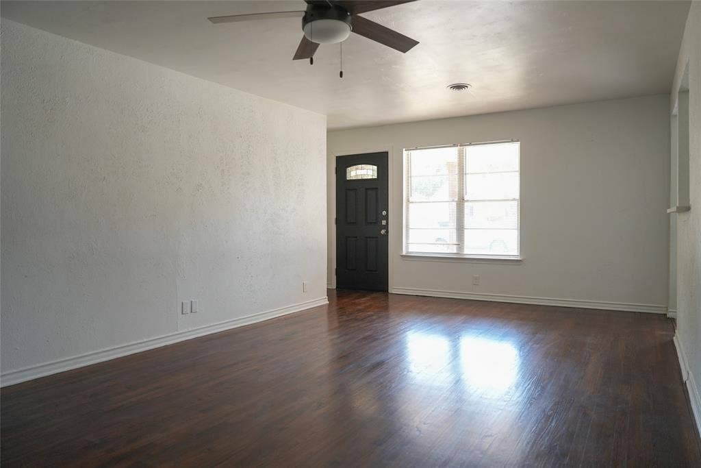 6565 Ascot Lane, Dallas, TX 75214 6565 Ascot Lane, Dallas, TX 75214