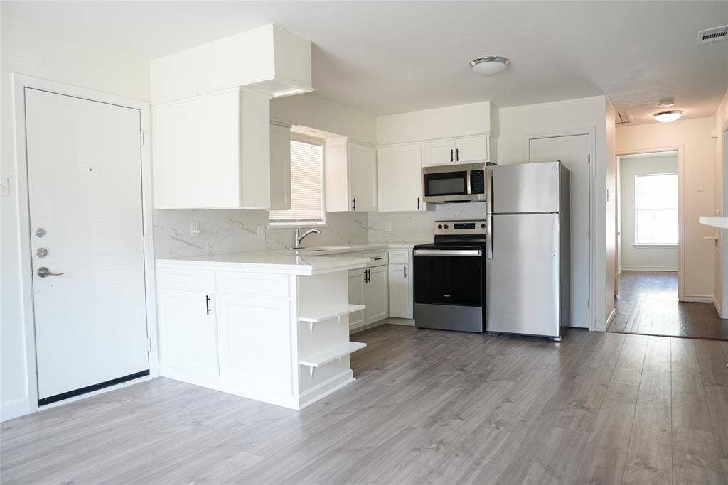 6565 Ascot Lane, Dallas, TX 75214 6565 Ascot Lane, Dallas, TX 75214