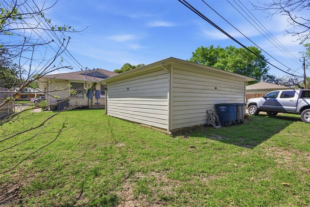 6565 Ascot Lane, Dallas, TX 75214 6565 Ascot Lane, Dallas, TX 75214