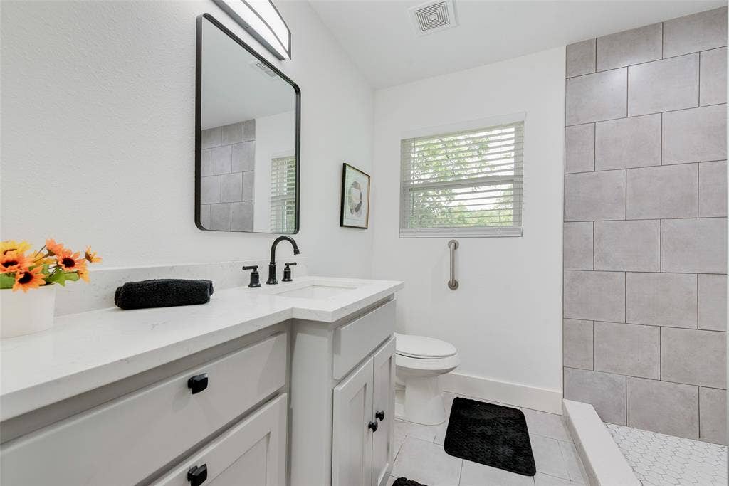 10166 San Lorenzo, Dallas, TX 75228 10166 San Lorenzo, Dallas, TX 75228