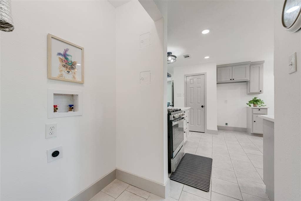 10166 San Lorenzo, Dallas, TX 75228 10166 San Lorenzo, Dallas, TX 75228