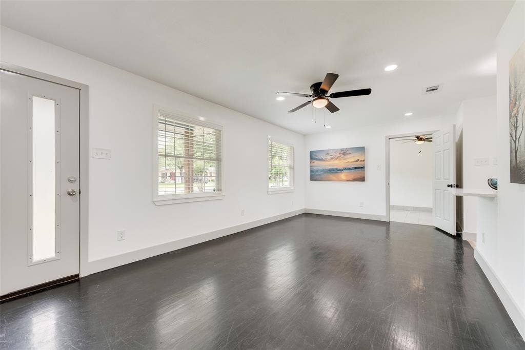 10166 San Lorenzo, Dallas, TX 75228 10166 San Lorenzo, Dallas, TX 75228