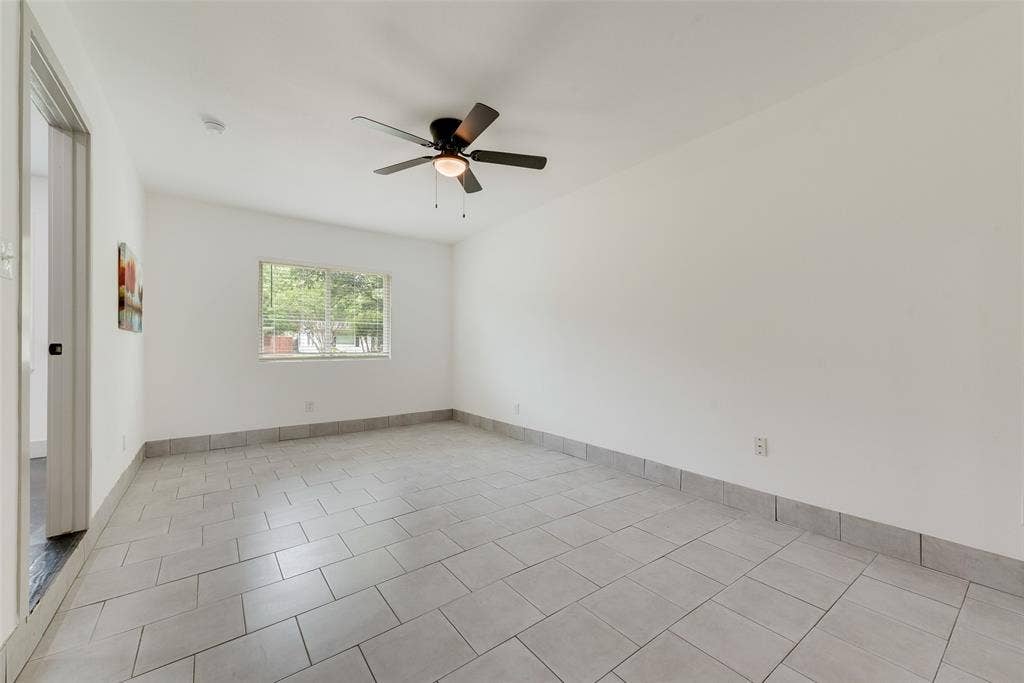 10166 San Lorenzo, Dallas, TX 75228 10166 San Lorenzo, Dallas, TX 75228