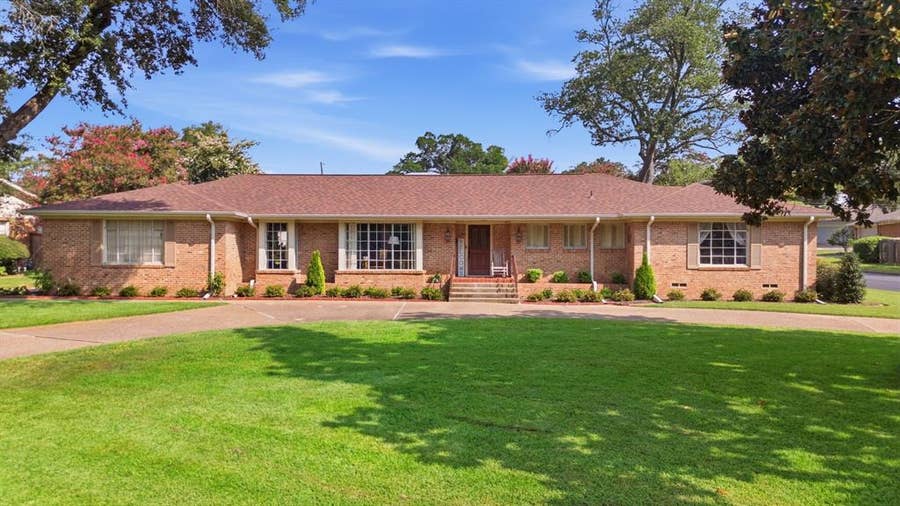 Property photo for 1936 Montrose Drive, Tyler, TX