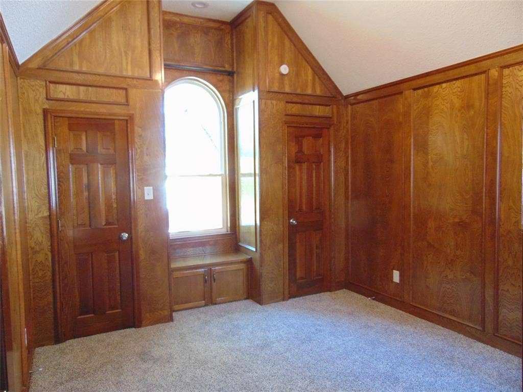 3041 Waterfront Circle, Garland, TX 75042 Warm and inviting. Can also be a home office.