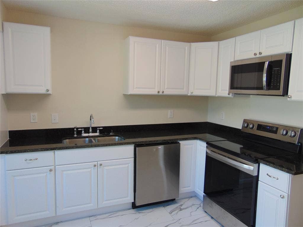 3041 Waterfront Circle, Garland, TX 75042 3041 Waterfront Circle, Garland, TX 75042