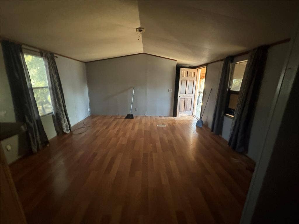 839 Tepee Trail, Granbury, TX 76048 839 Tepee Trail, Granbury, TX 76048