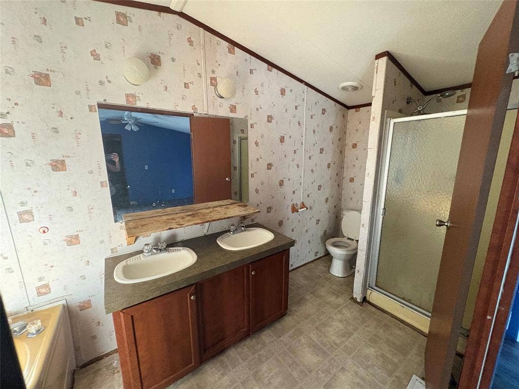 839 Tepee Trail, Granbury, TX 76048 839 Tepee Trail, Granbury, TX 76048