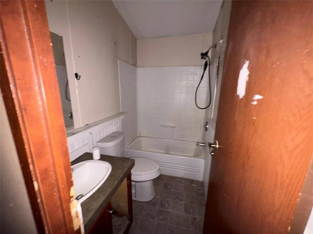 839 Tepee Trail, Granbury, TX 76048 839 Tepee Trail, Granbury, TX 76048