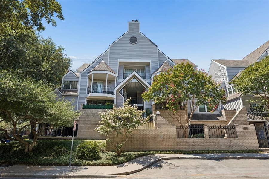 Property photo for 1001 Liberty Street, #122, Dallas, TX