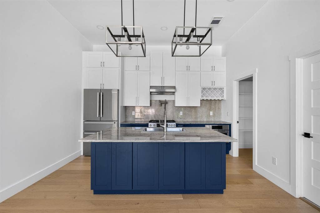 2349 N Carroll Avenue, Dallas, TX 75204