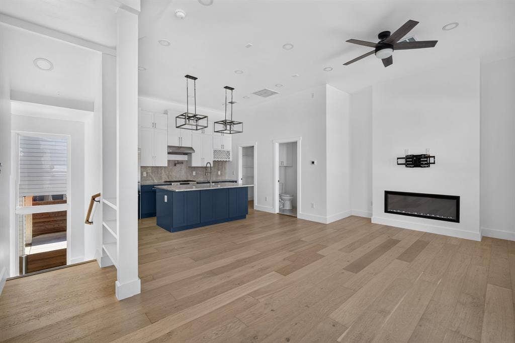 2349 N Carroll Avenue, Dallas, TX 75204