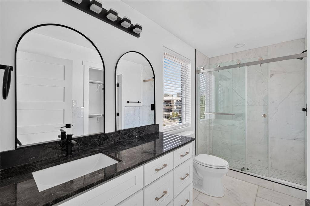 2349 N Carroll Avenue, Dallas, TX 75204