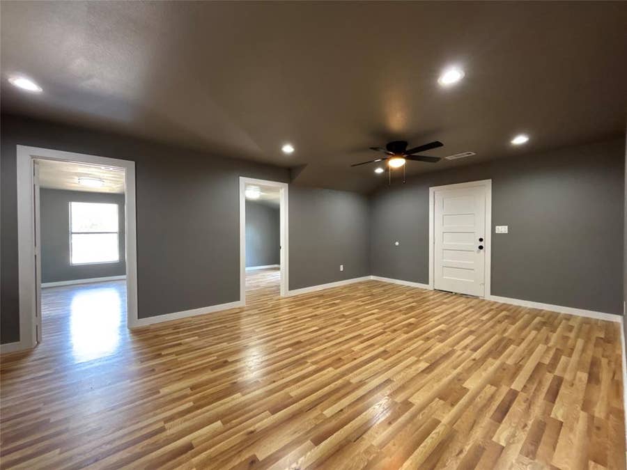 Property photo for 410 S Kaufman Street, Seagoville, TX